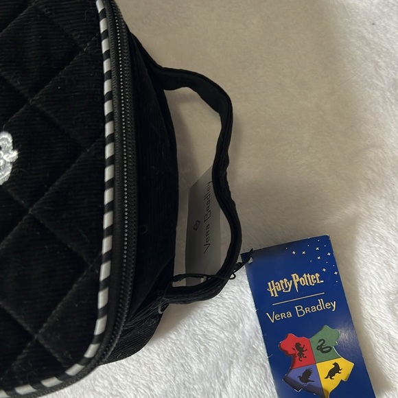 Vera Bradley Harry Potter Collection Hogwarts Lunchbox - Picture 5 of 7